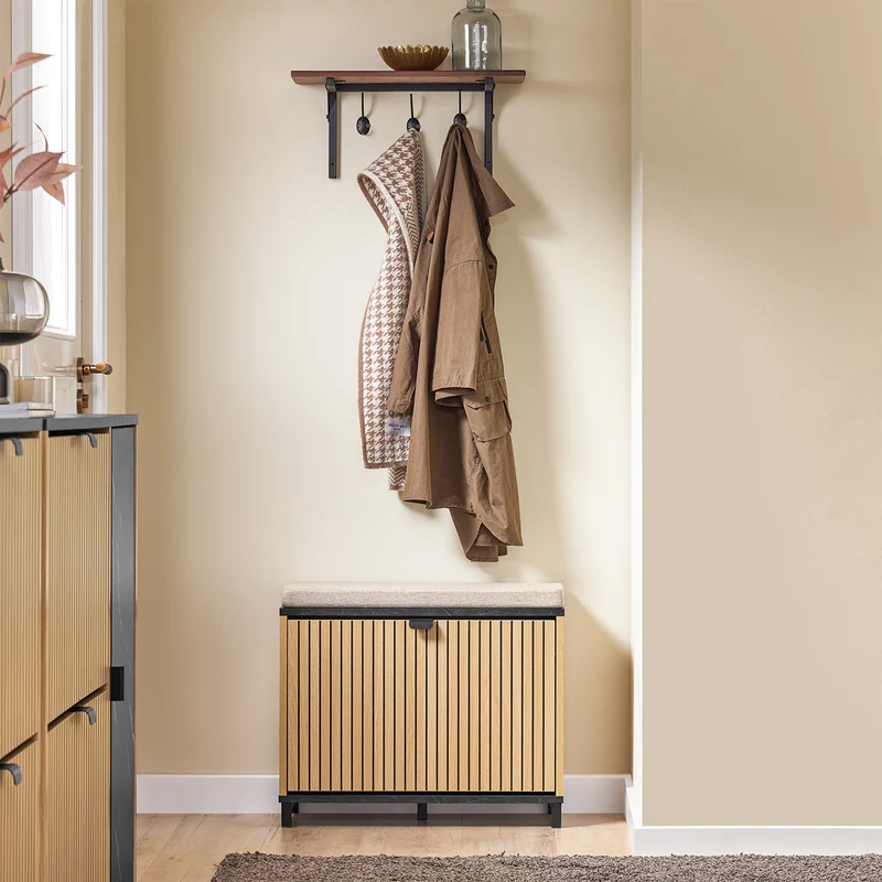 SoBuy FSR201-N Banc d’entrée avec assise rembourrée et rangement chaussures 24 cm – Abattant jusqu’au 47, style industriel noir et bois