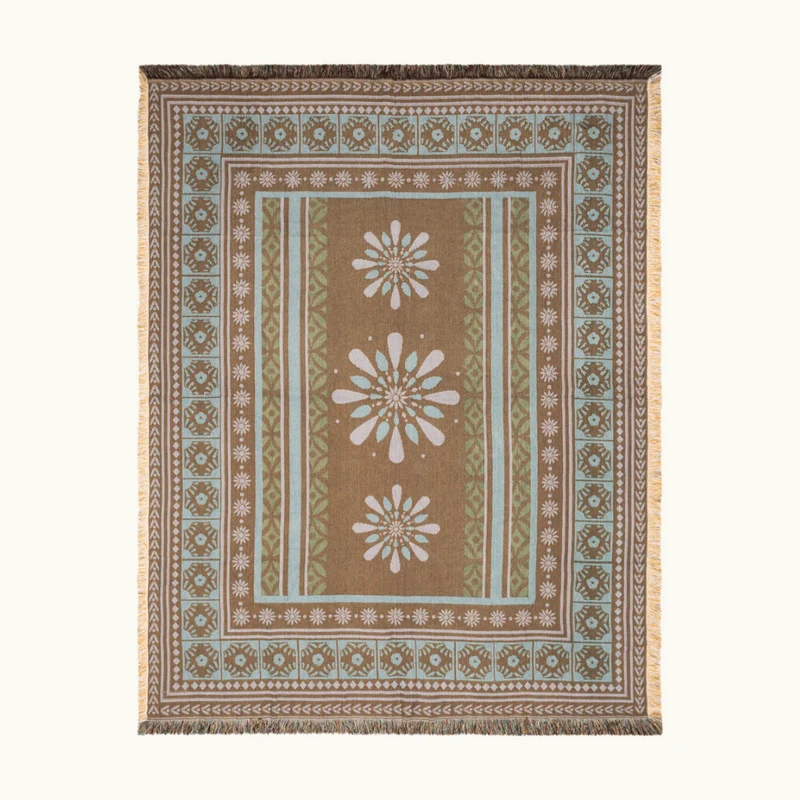 DAISY THROW RUG