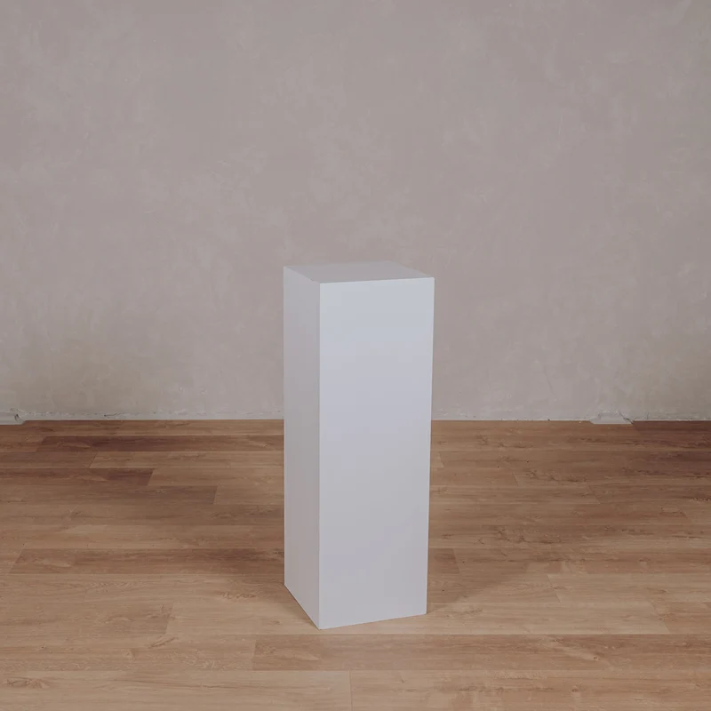 Stèle blanche