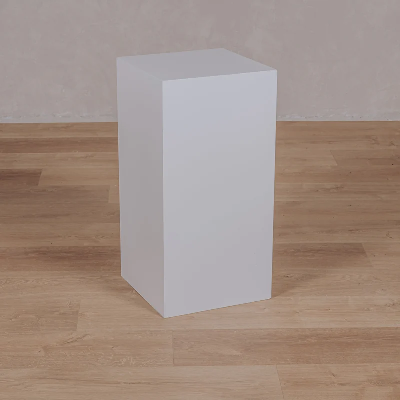 Stèle blanche