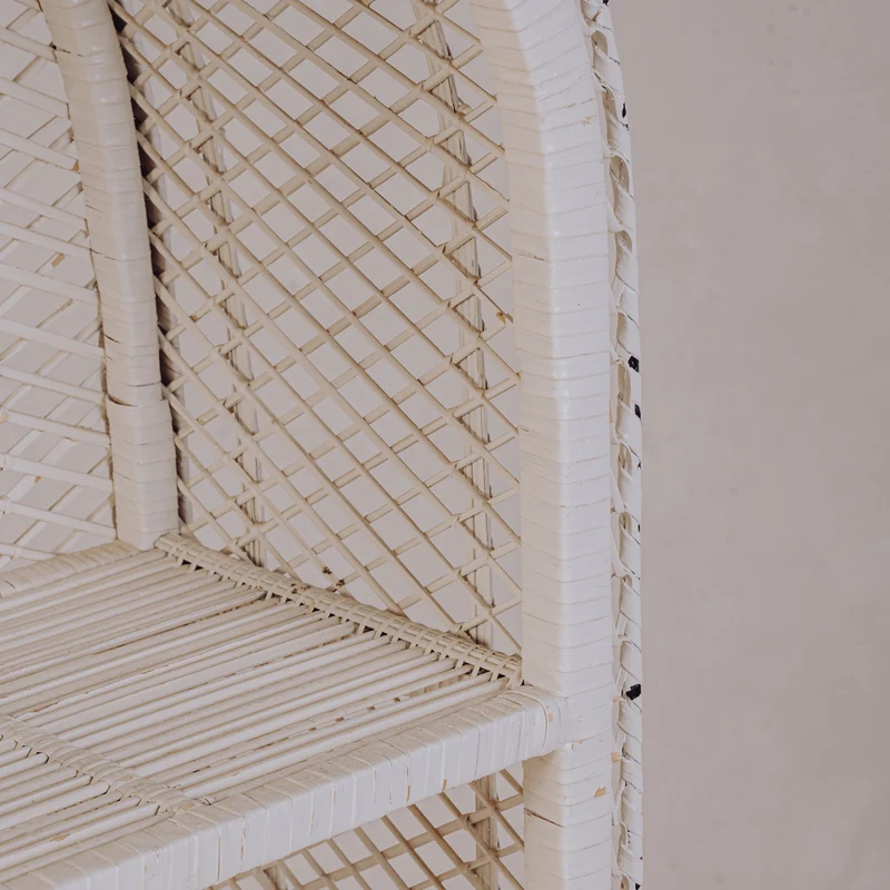 Etagère en osier blanc