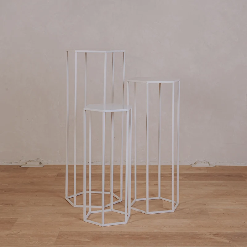 Sellette en métal blanc