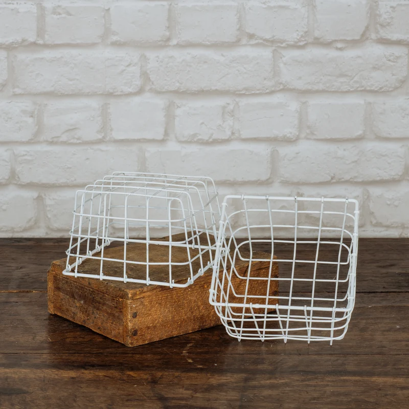 Panier grillagé blanc