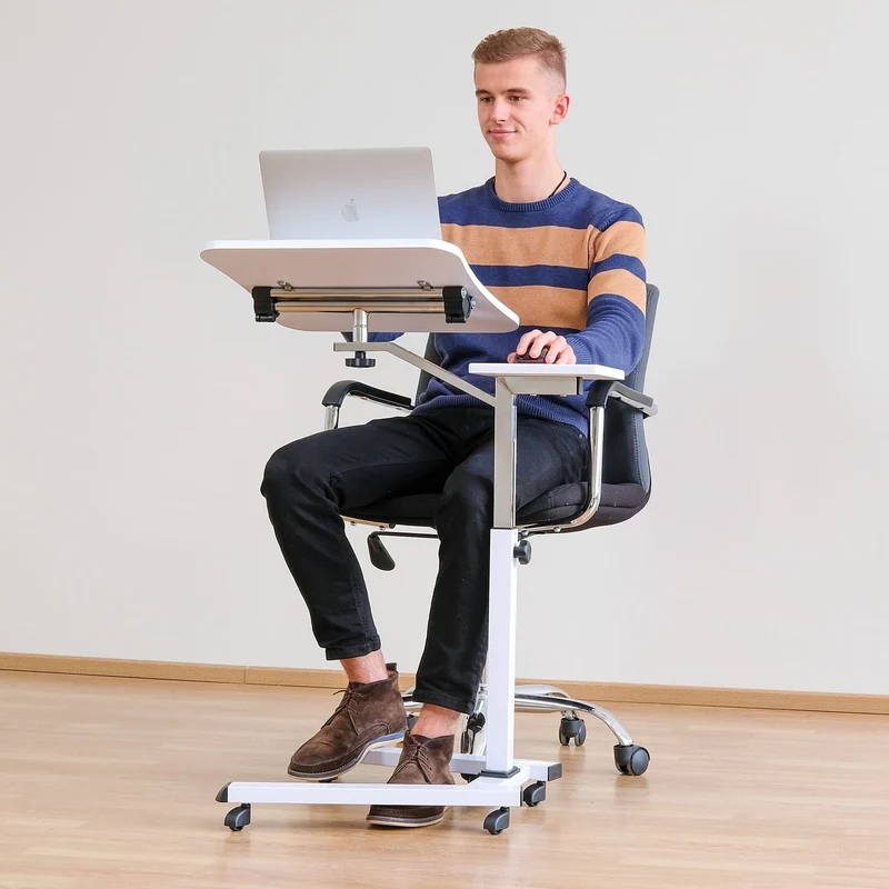Tatkraft Like – Table réglable pour ordinateur portable sur roulettes, plateau inclinable, tablette pour souris, 67 × 70–99,5 × 52 cm, blanche