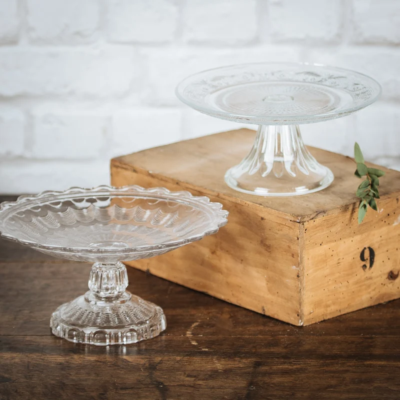 Plat sur pied en verre