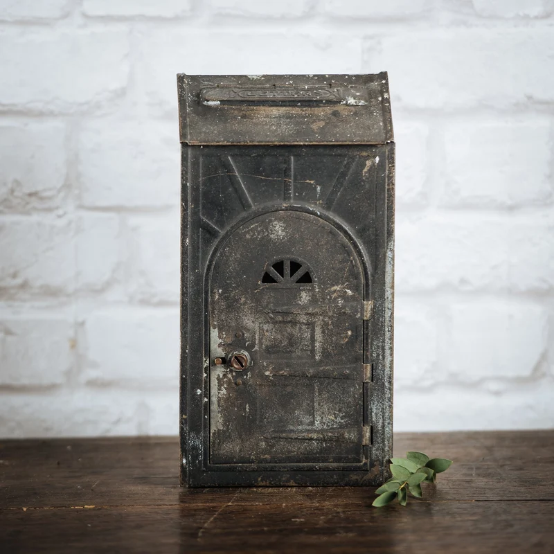 Boîtes aux lettres anciennes