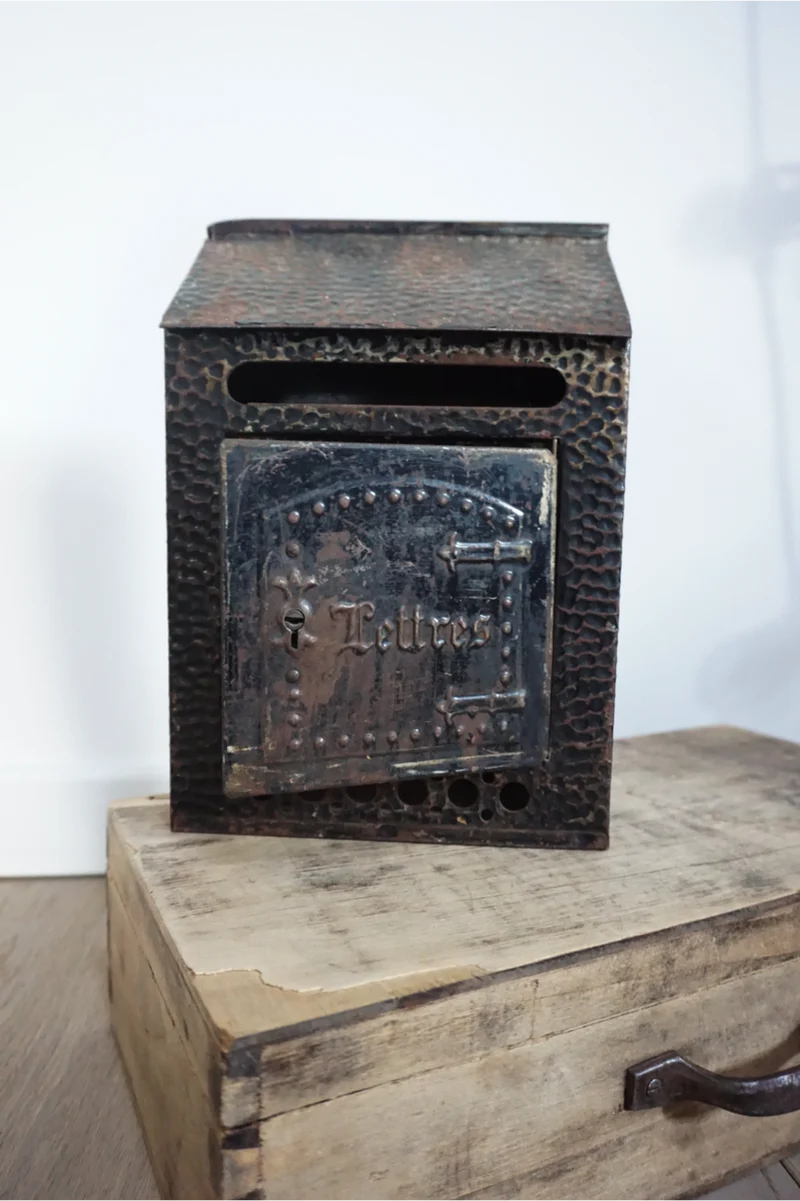 Boîtes aux lettres anciennes