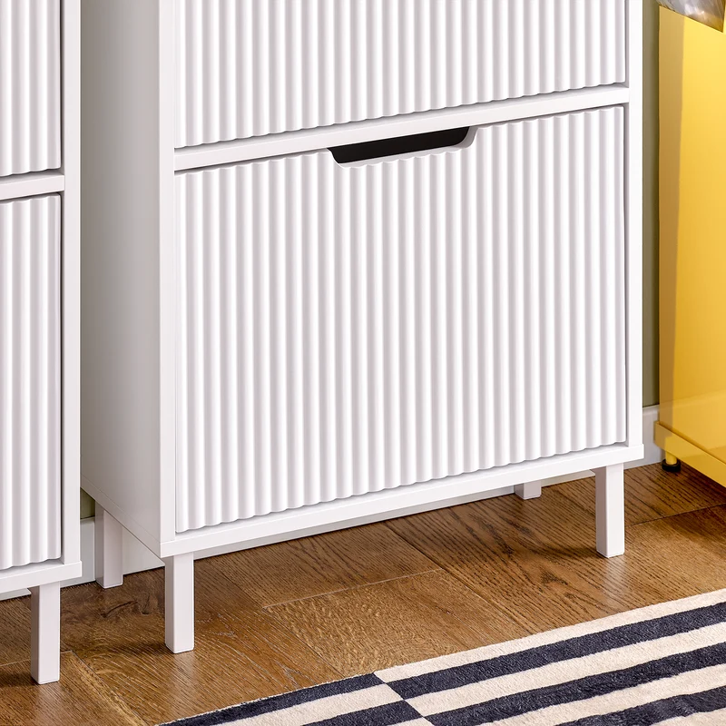 SoBuy FSR177-H-W Armoire à Chaussures 3 Abattants – 6 à 8 Paires, 19 cm de Profondeur, Anti-Basculement – 50×19×130 cm, Blanc